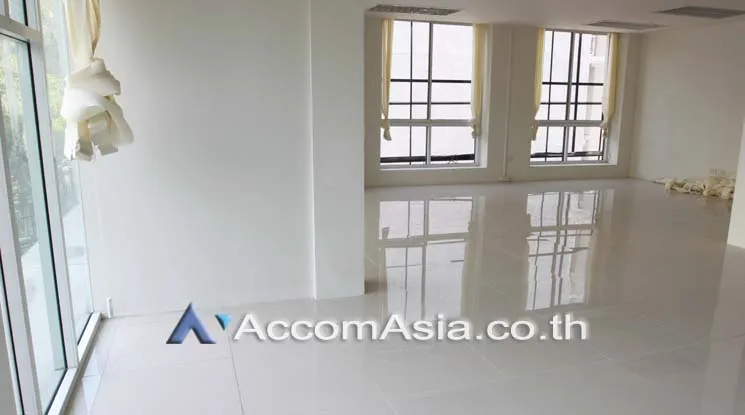 unit Office space For Rent in Sukhumvit, Bangkok  near BTS Phrom Phong (AA17079)